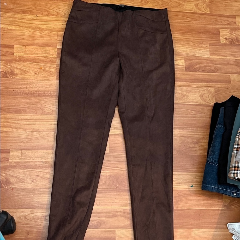 Women's Shinestar Brown legging with Front and Back line stitching Suede feel.
